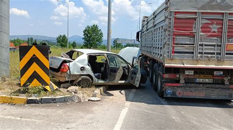 Elazığda iki otomobilin çarpışması sonucu meydana gelen trafik kazasın